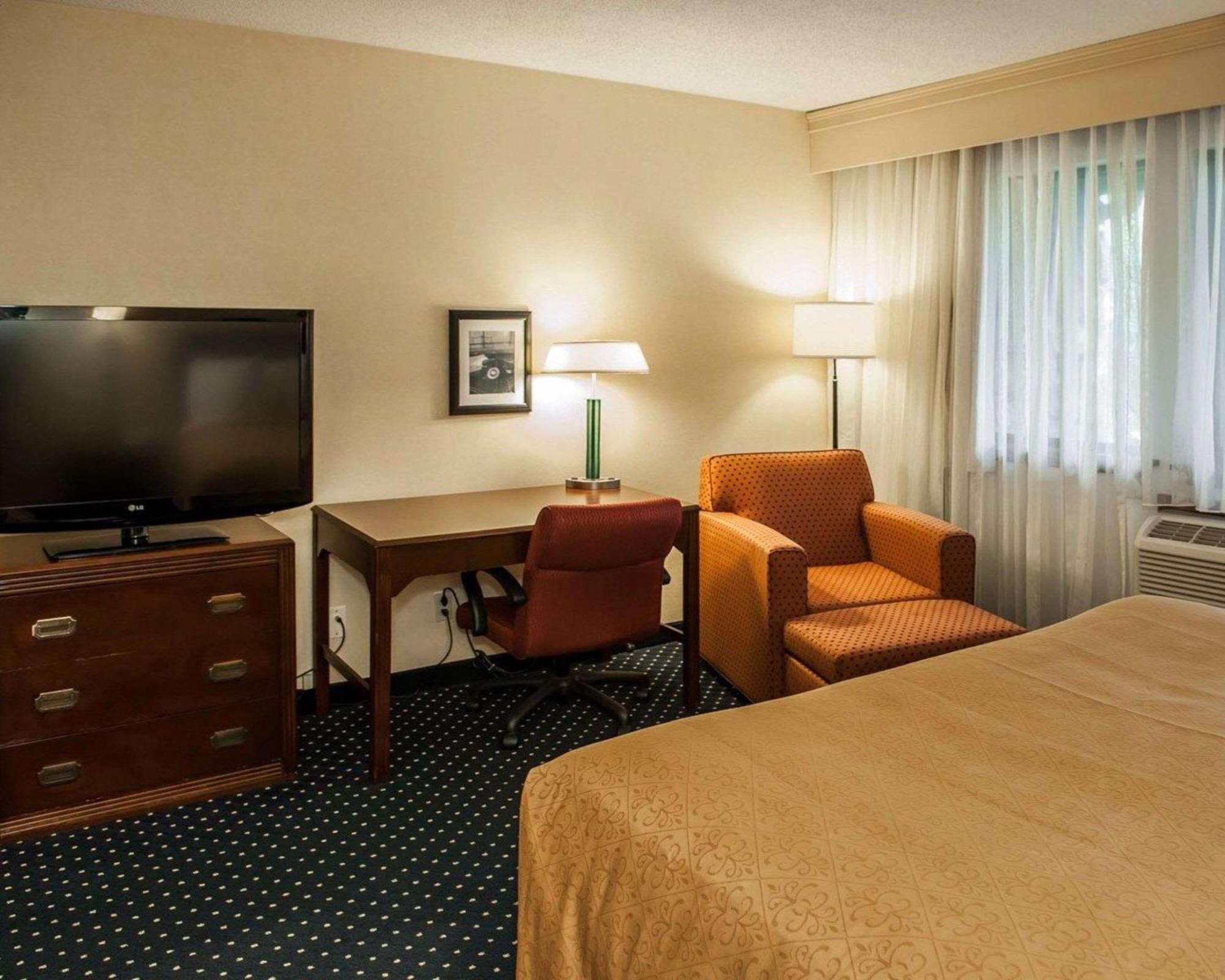 Quality Inn & Suites Goshen Extérieur photo