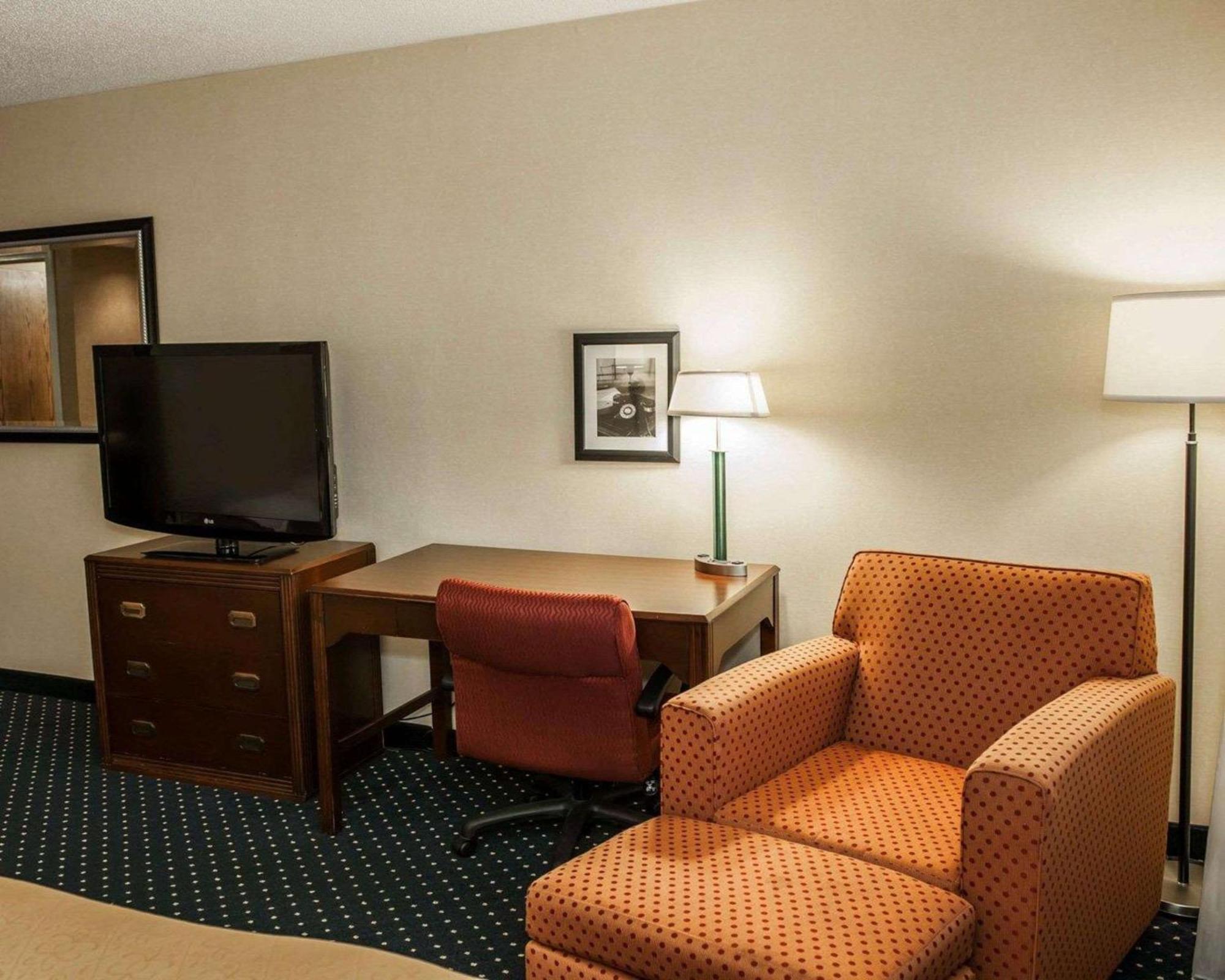 Quality Inn & Suites Goshen Extérieur photo