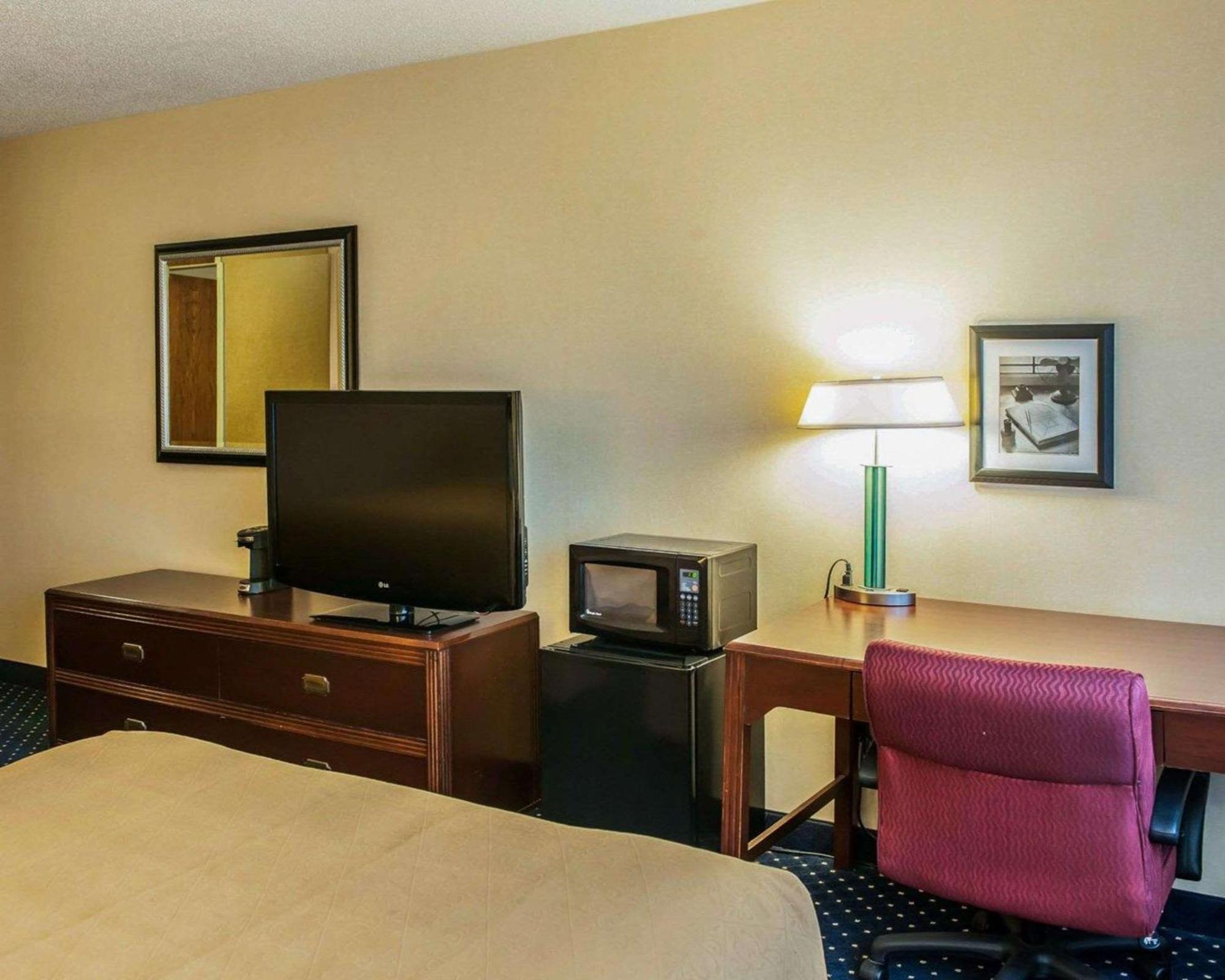 Quality Inn & Suites Goshen Extérieur photo